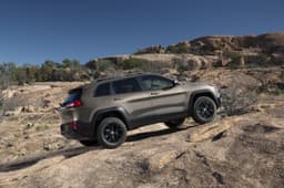 New Jeep Cherokee photo gallery
